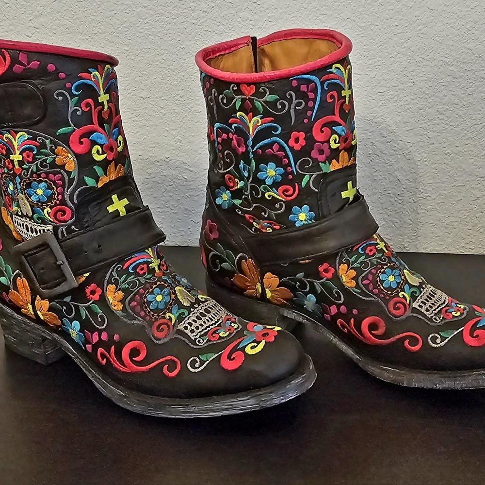 OLD GRINGO SUGAR SKULL BIKER BOOTS SIZE 8.5
